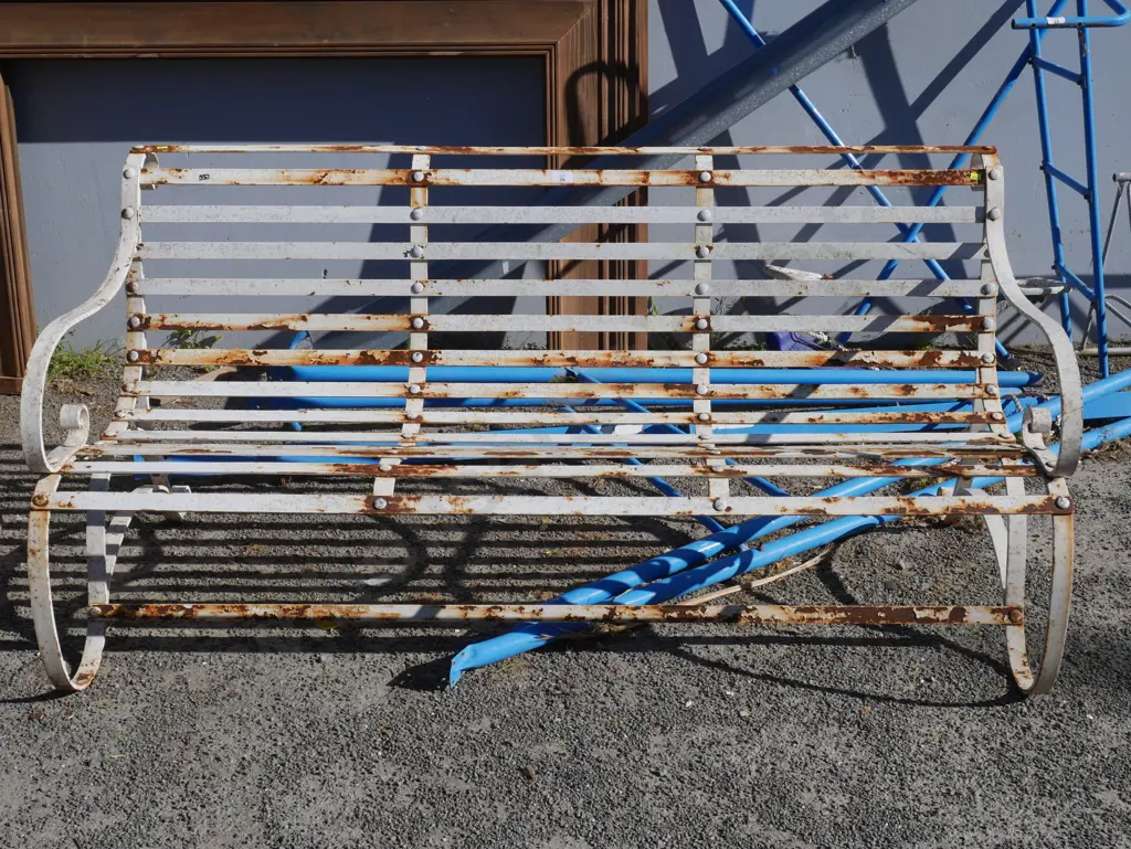 Cast iron bench Image 1++
