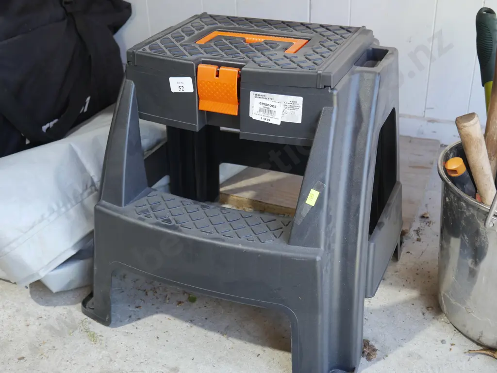 Step stool Image 1++
