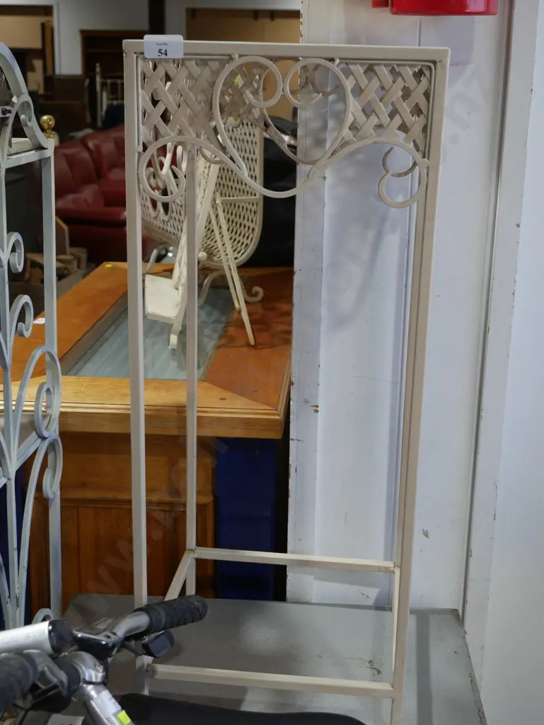 Plant stand Image 1++