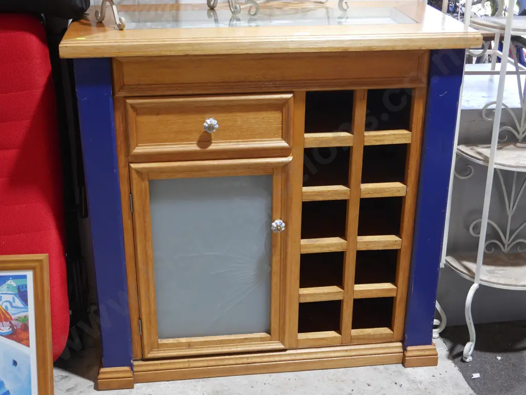 Sideboard Image 1++