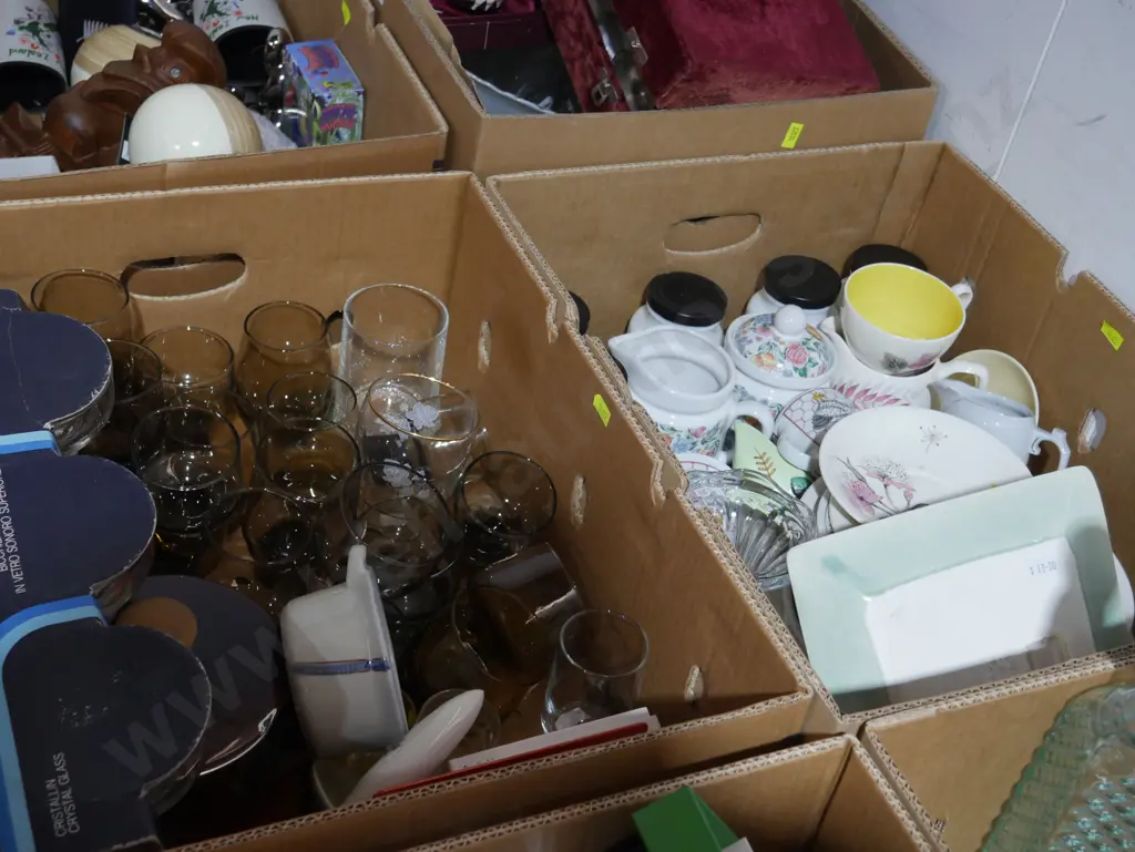 Two boxes of glassware, china etc Image 1++