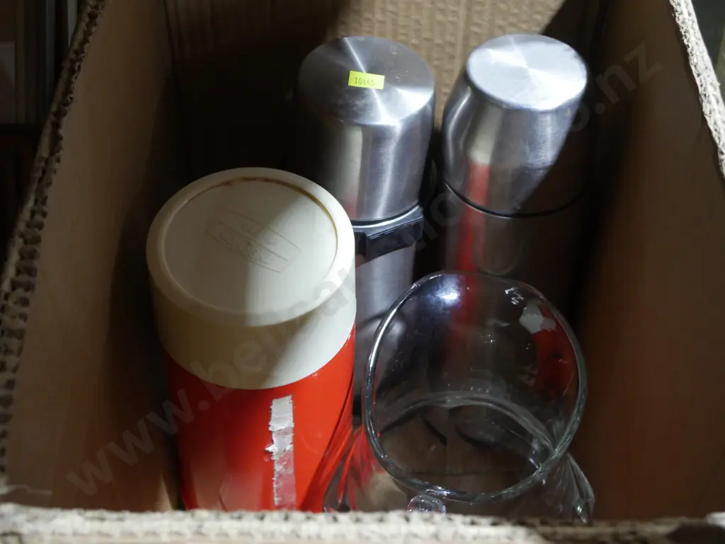 Assorted of thermosis etc Image 1++