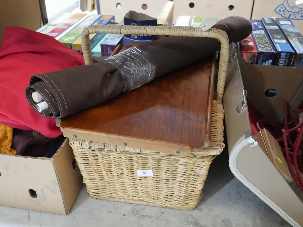 Picnic basket etc Image 1++