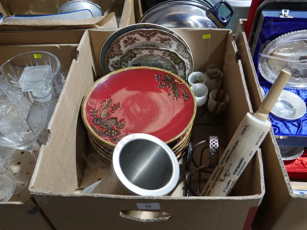 Plates, wine holders etc Image 1++
