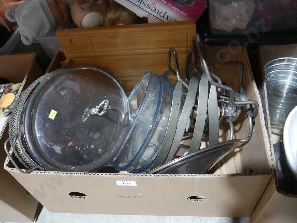Two boxes of kitchenware etc Image 1++