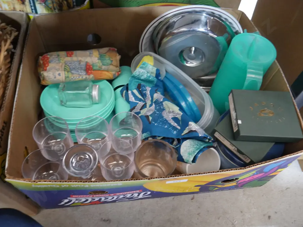 Plasticware etc Image 1++