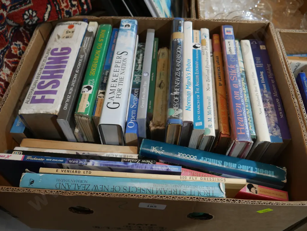 New Zealand books Image 1++