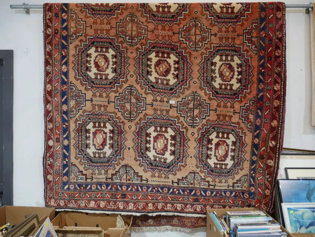 Hand knotted floor rug Image 1++