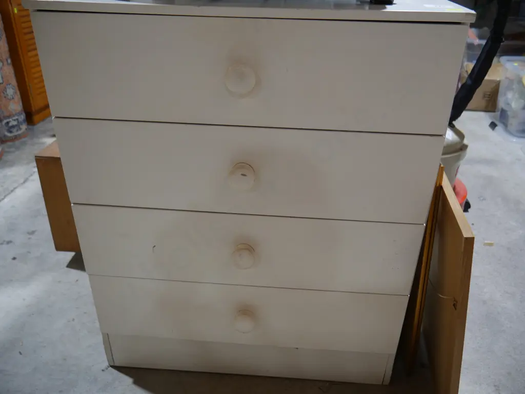 4 drawer chest Image 1++