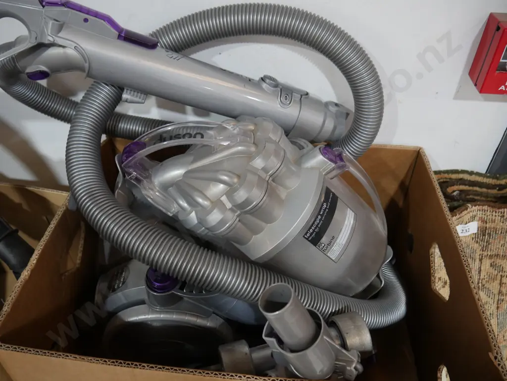 Dyson vacuum Image 1++