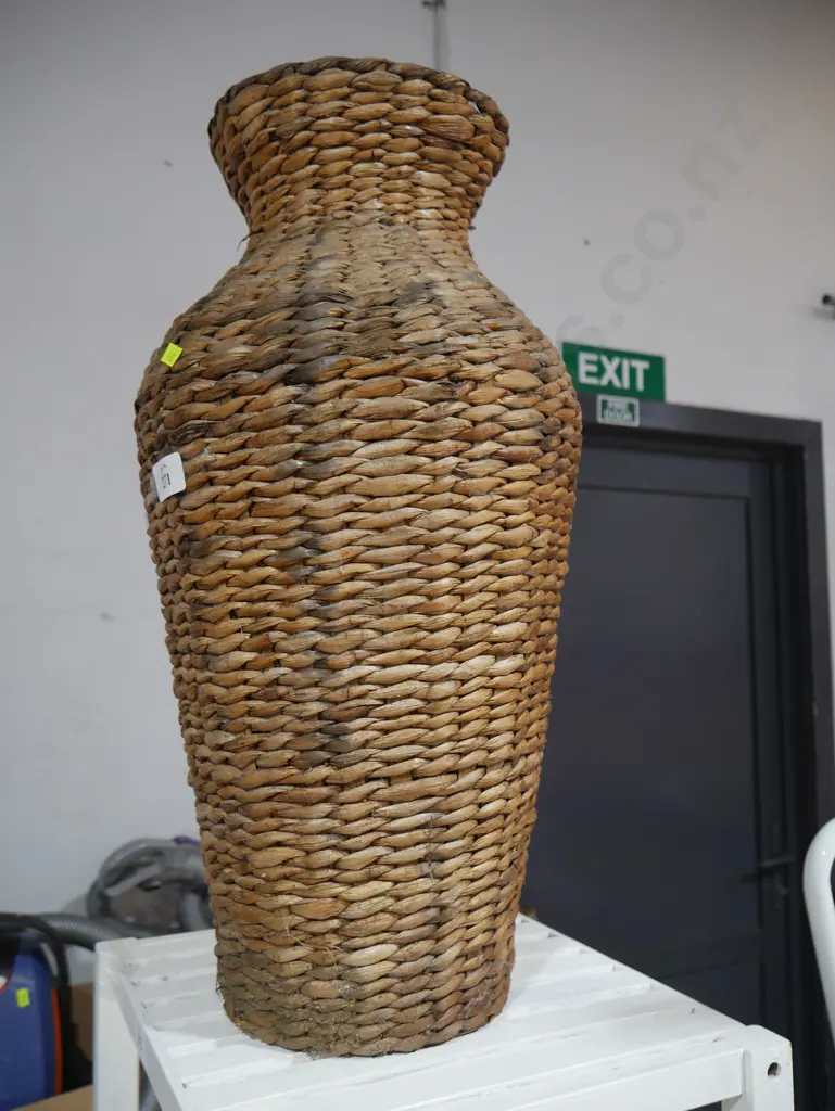 Cane vase Image 1++