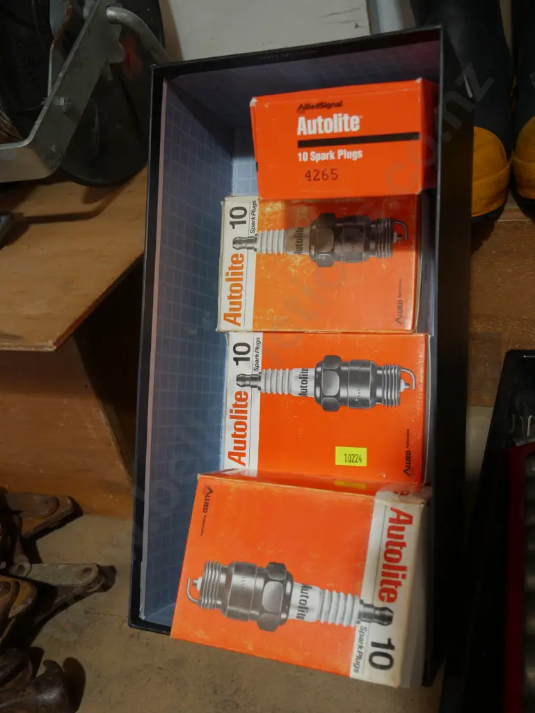 Spark plugs Image 1++