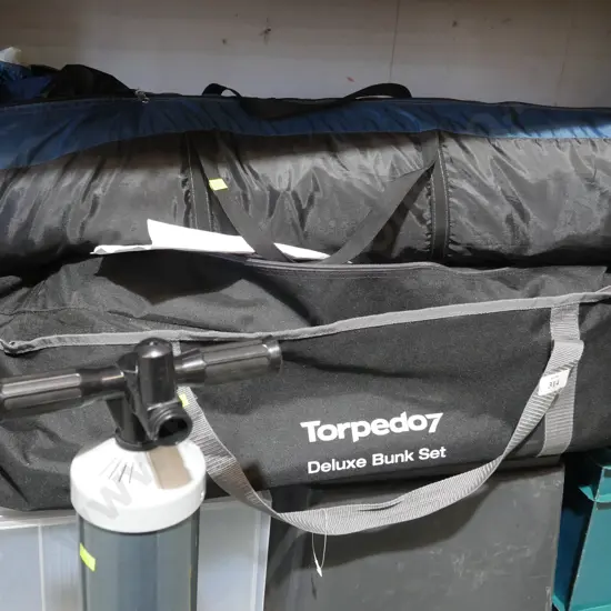 Tent bunk set foot pump