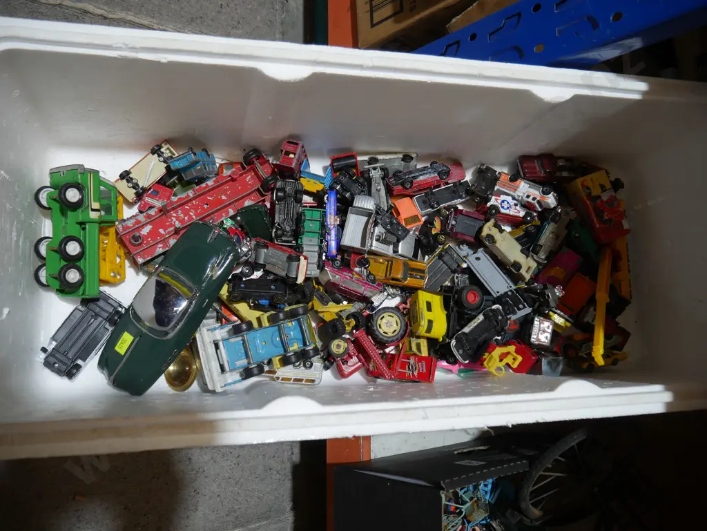 Assorted toy cars Image 1++