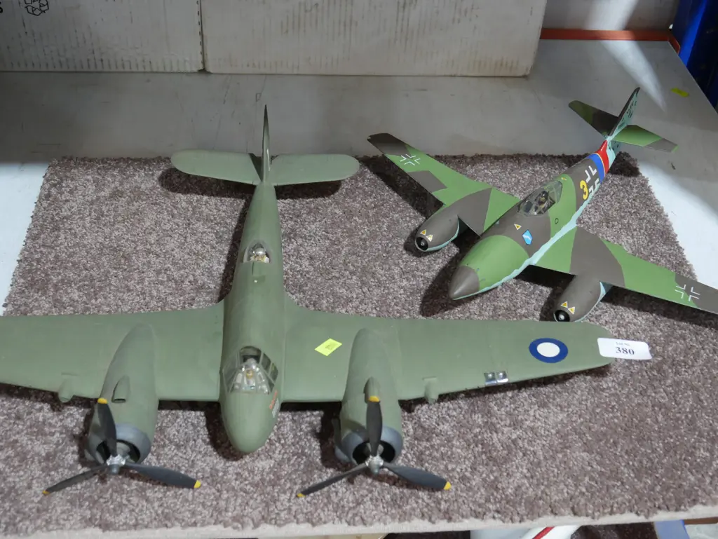 Two model planes Image 1++