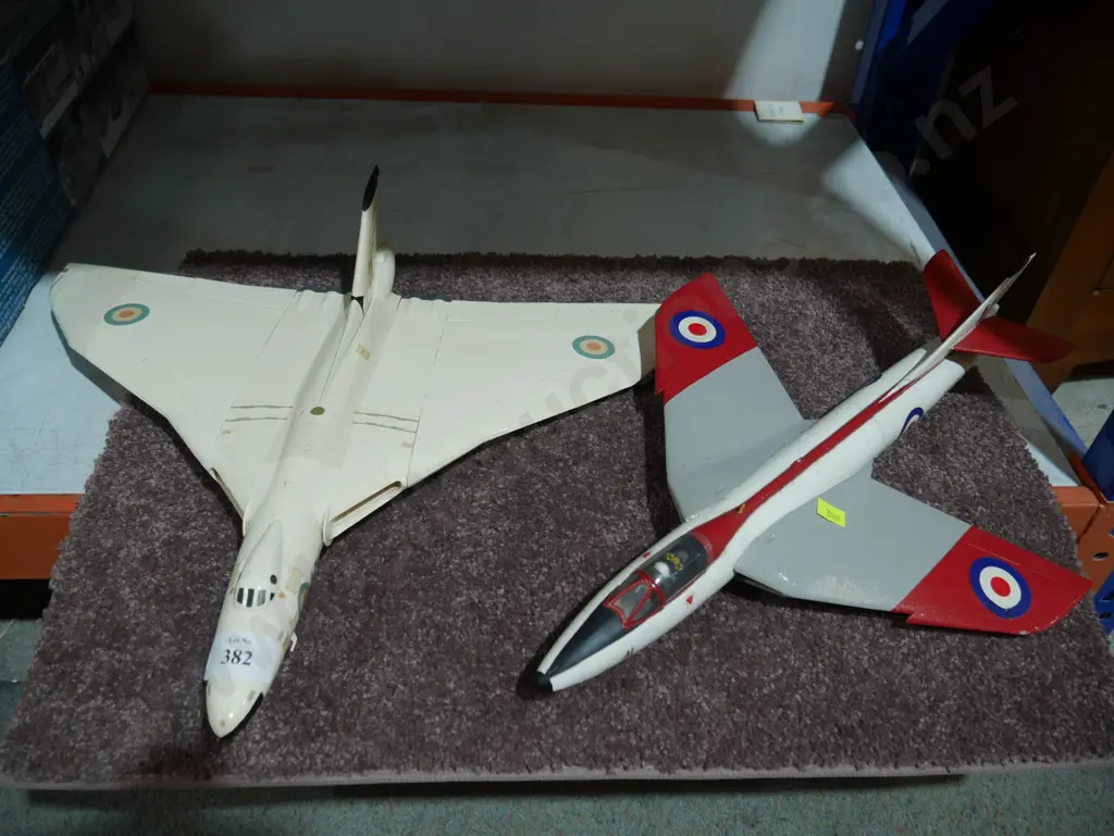 Two model planes Image 1++