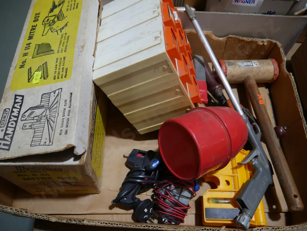 Assorted workshop items Image 1++