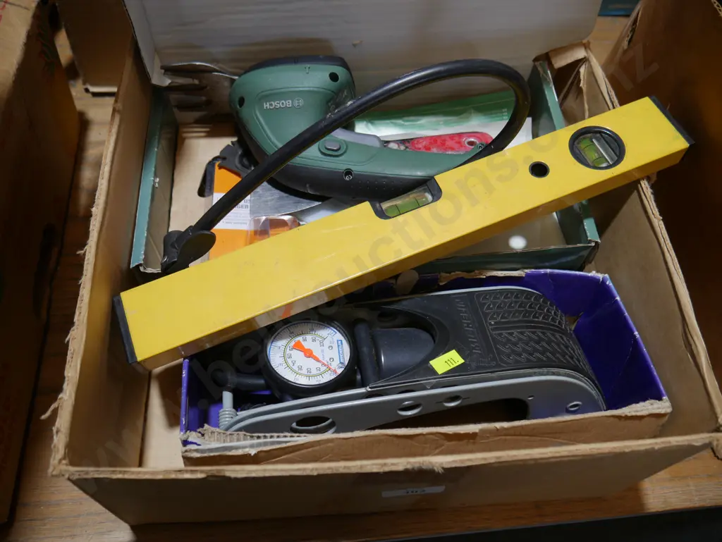 Hedge trimmer, foot pump etc Image 1++