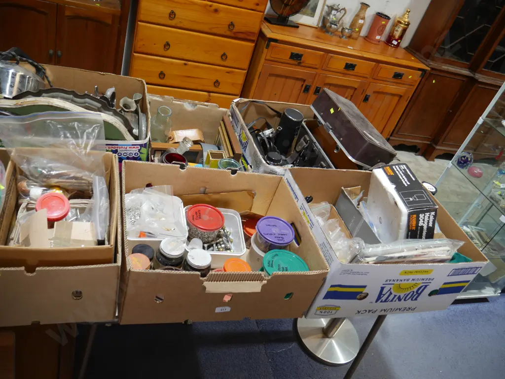 3 boxes craft ware Image 1++