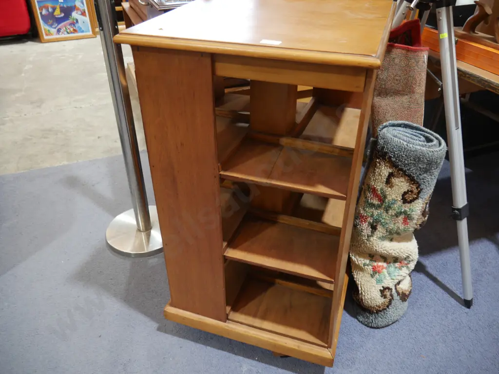 Revolving bookcase Image 1++