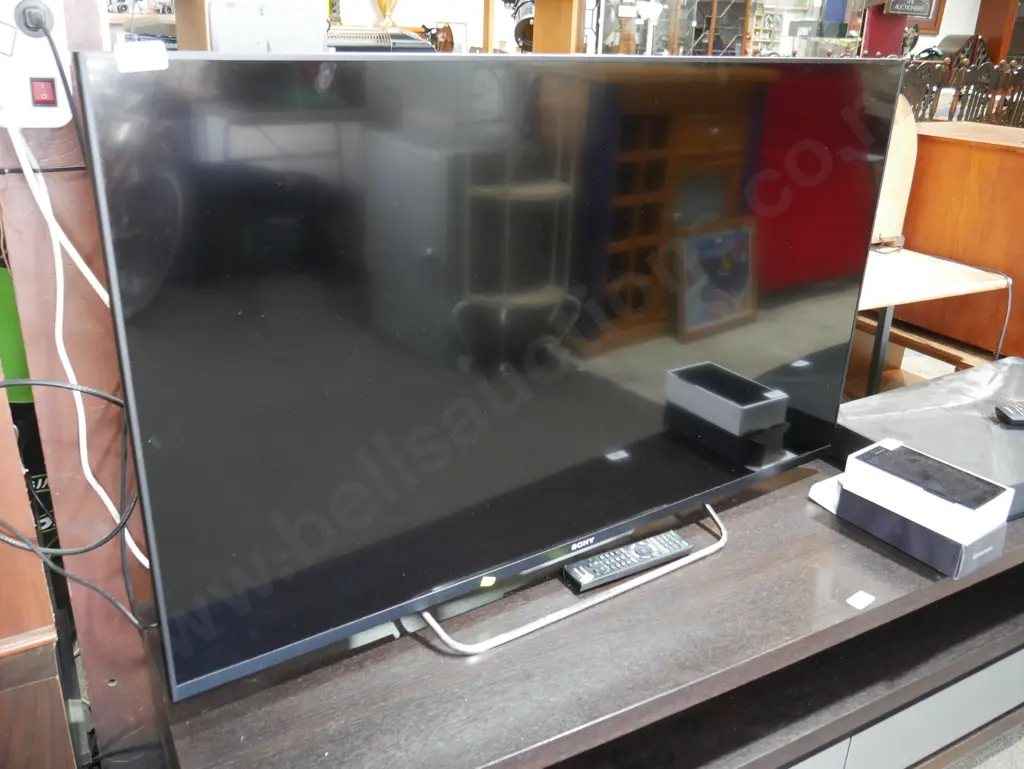 Sony 50 in TV Image 1++