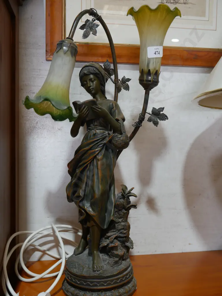 Table lamp Image 1++