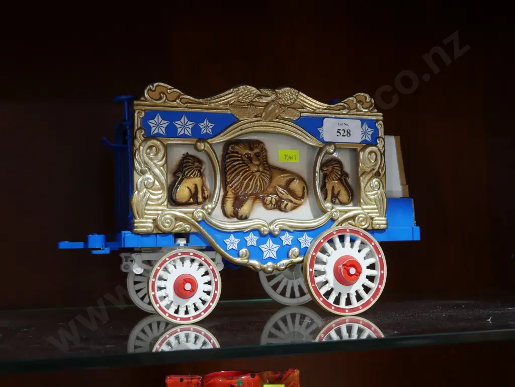 Circus wagon Jim Beam decanter heavy Image 1++