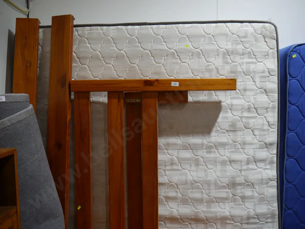 Queen slat bed Image 1++