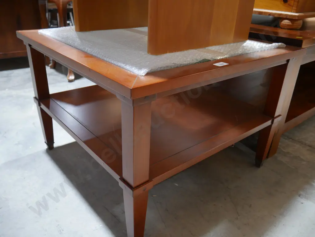 Class top coffee table Image 1++