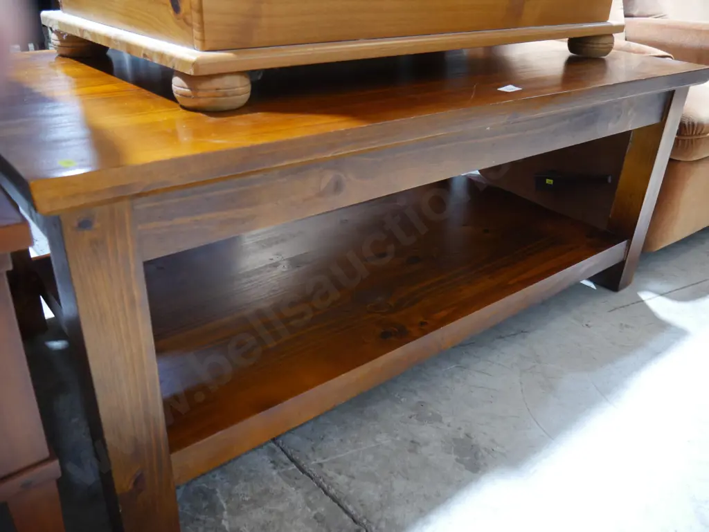 Large coffee table Image 1++