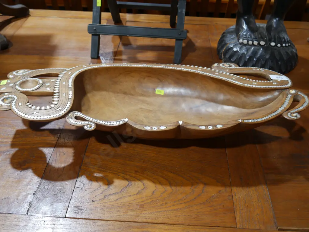 Carved wooden bowl pearl and Image 1++