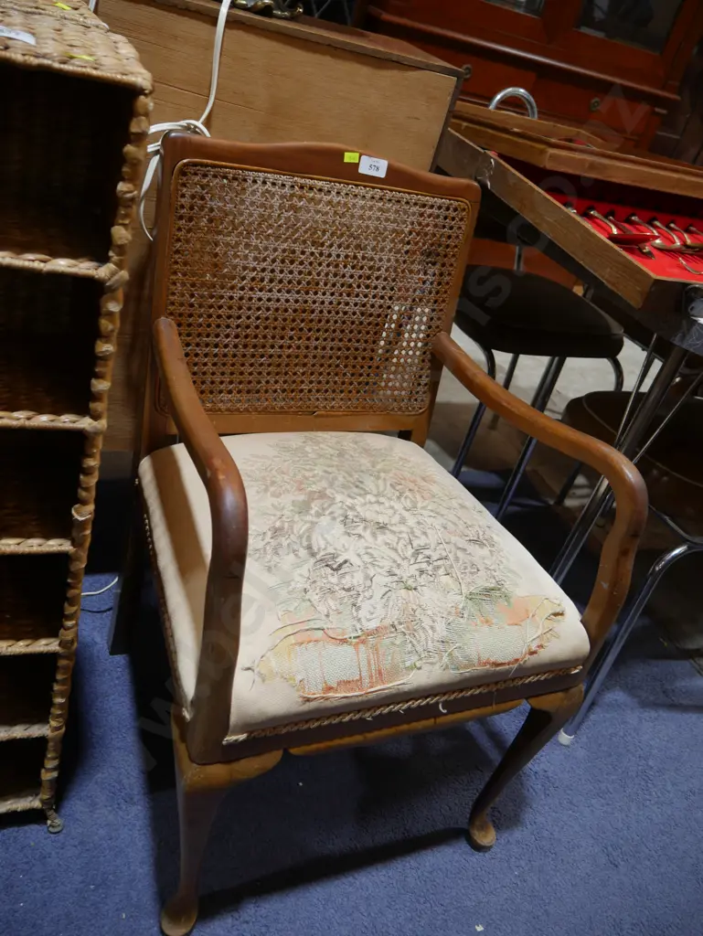 Bergere back chair Image 1++