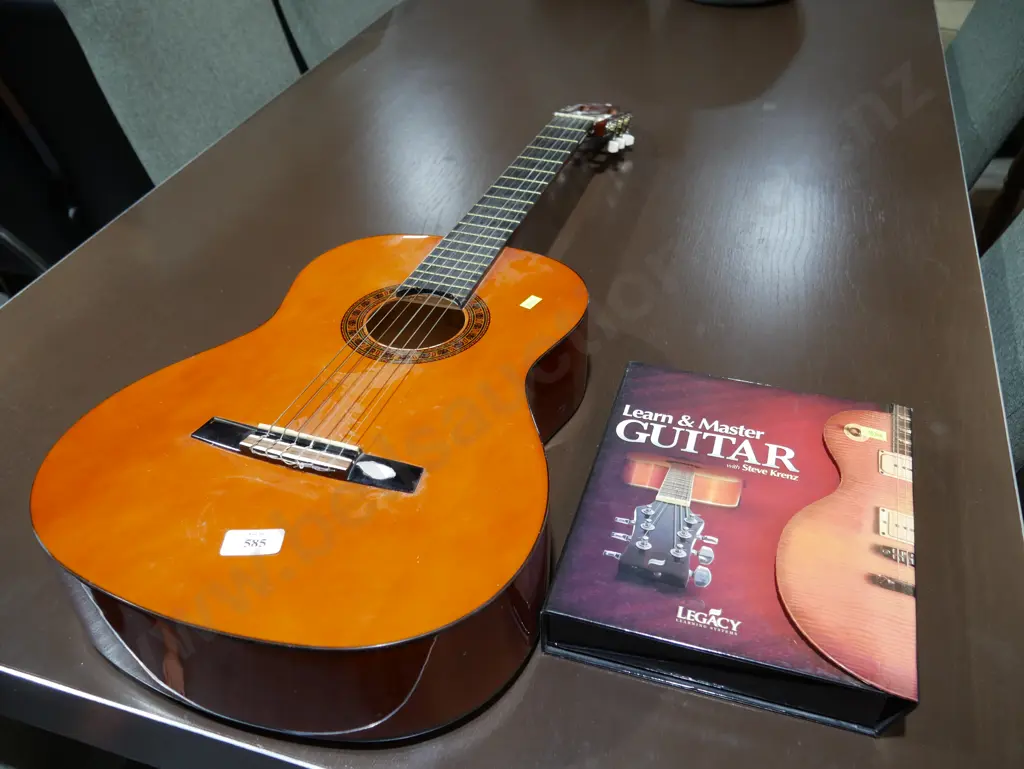 Valencia guitar and Learn & Master guitar DVDs Image 1++