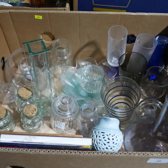 Box of glassware etc