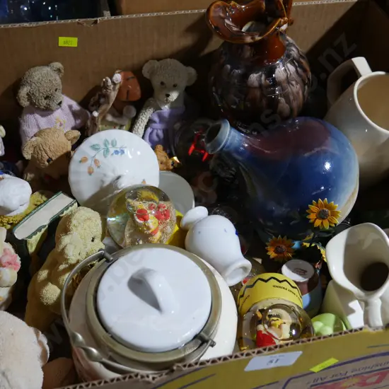 Nic nacs, figurines etc