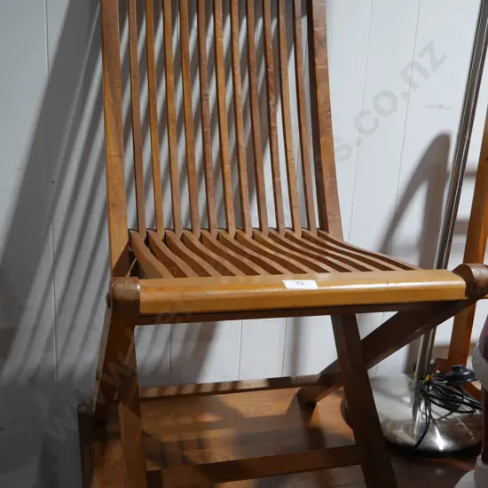 Folding wooden chair