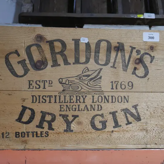 Gordon's gin box