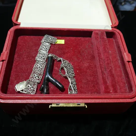 Jewellery box and contents