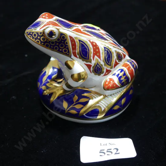 Crown Derby frog