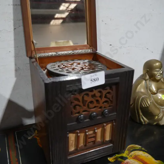 Inlaid cigarette box