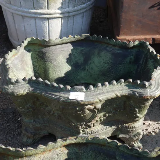 Cast iron planter