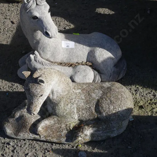 2 horse garden ornaments