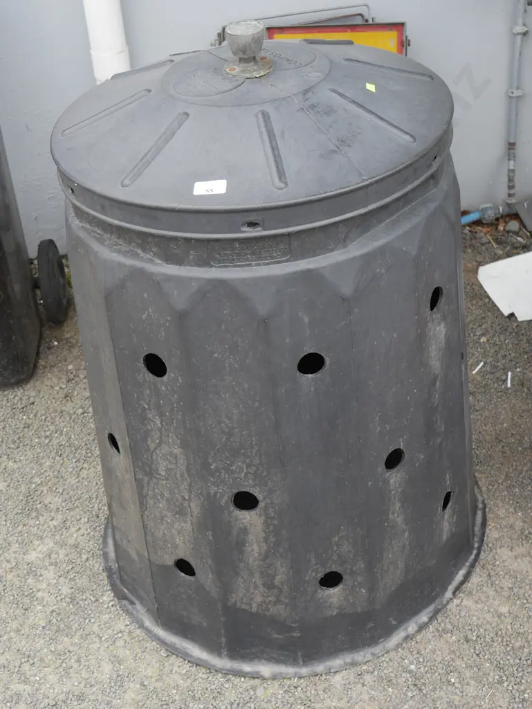 Compost bin Image 1++