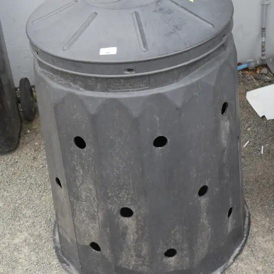 Compost bin