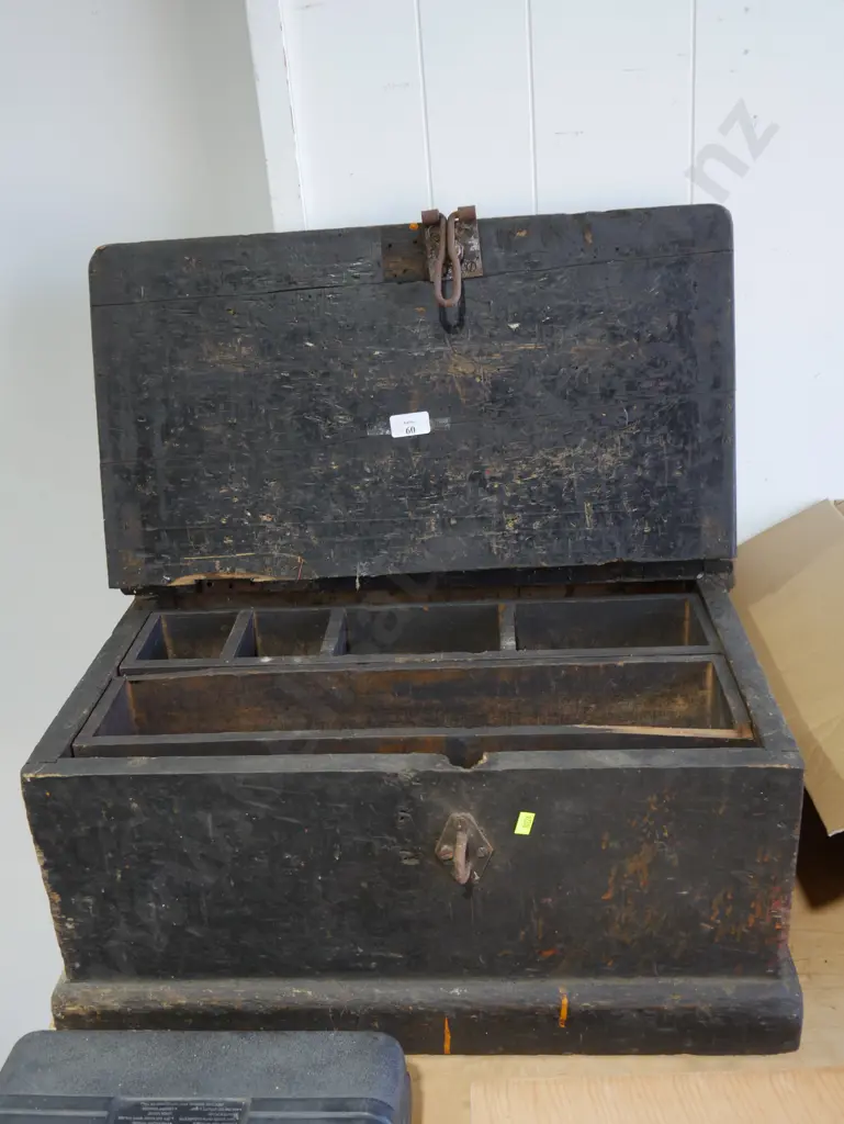 Black wooden trunk Image 1++