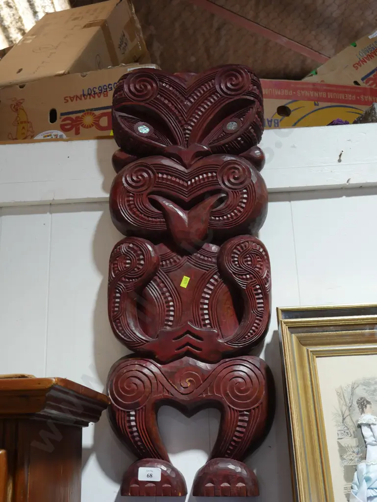 Maori wooden carving Image 1++