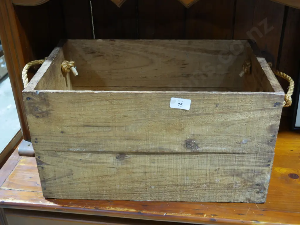 Wooden box Image 1++