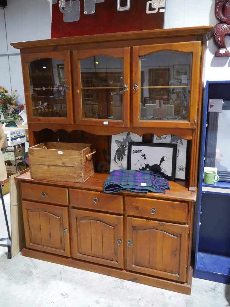 Hutch dresser Image 1++