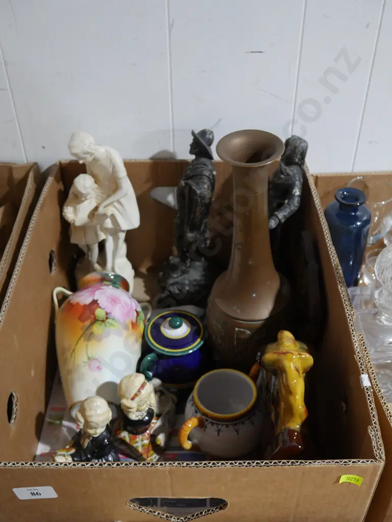 Figurine ornaments, vases etc Image 1++