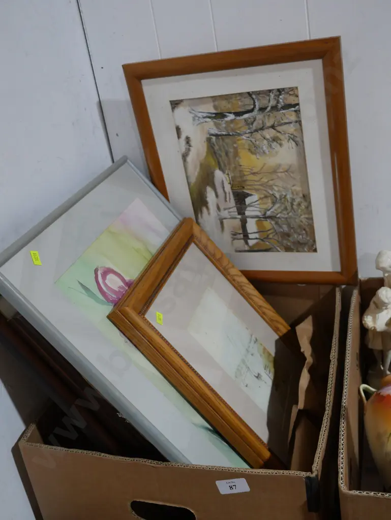 Box of artworks Image 1++